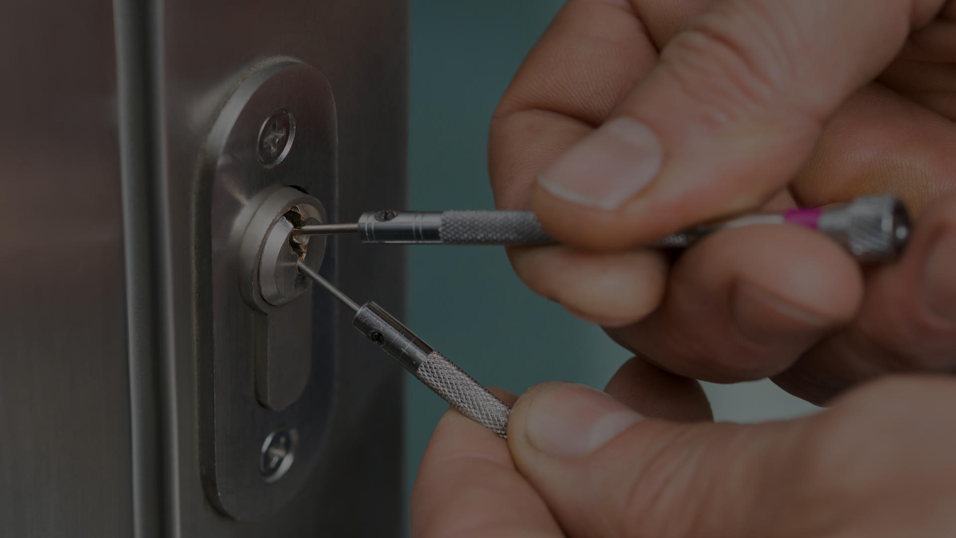 NE Locks Van